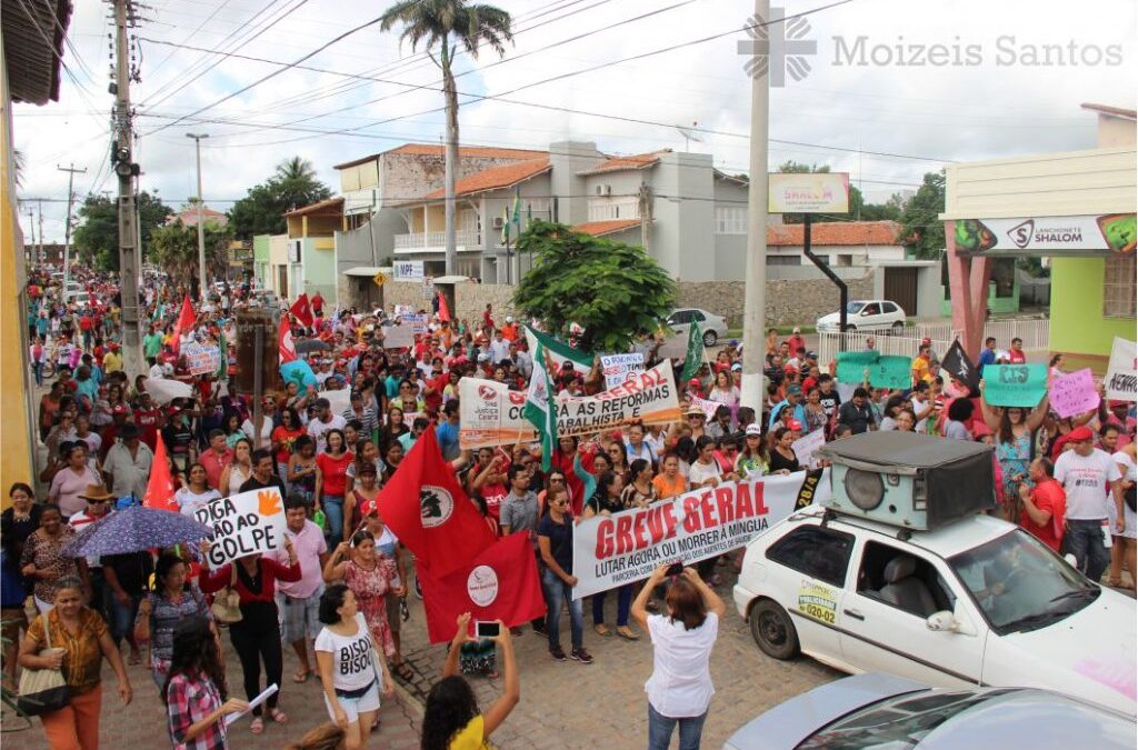 GREVE GERAL EM CRATEÚS