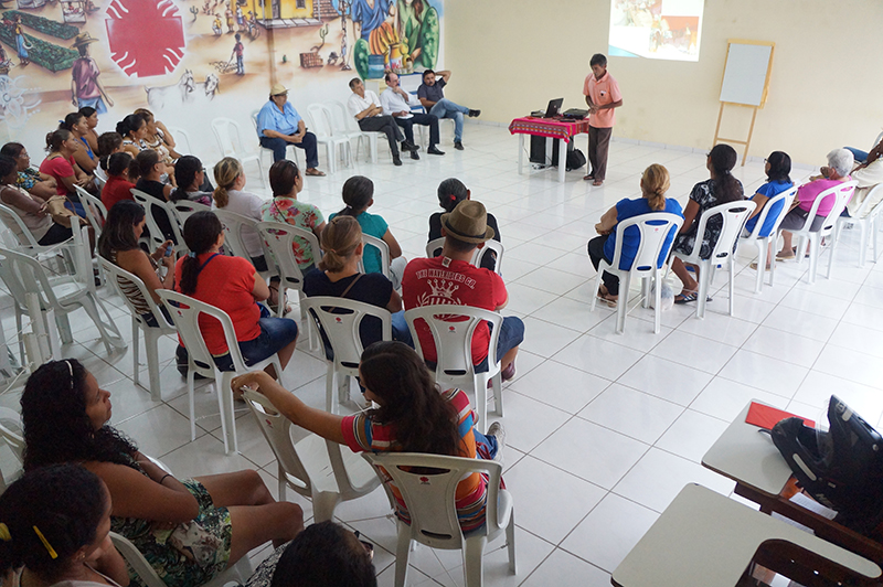 PREFEITO ELEITO DE CRATEÚS GARANTE CONTINUIDADE DA FEIRA